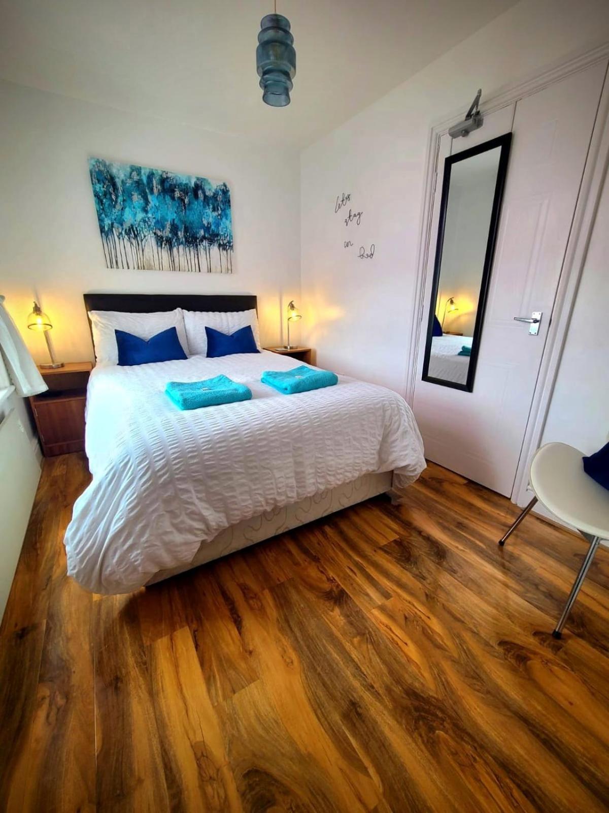 Vale View Apartment, Prestatyn, North Wales - A Stylish, Dog-Friendly Holiday Let Just A 5 Min Walk To Beach & Town! エクステリア 写真